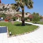 Anthoula 2*