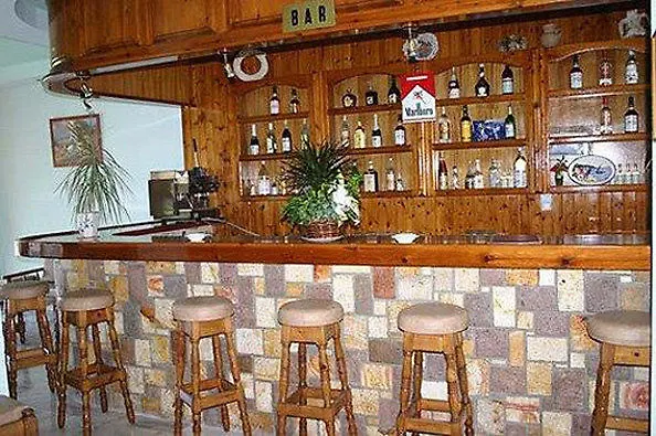 Anthoula فندق 2*